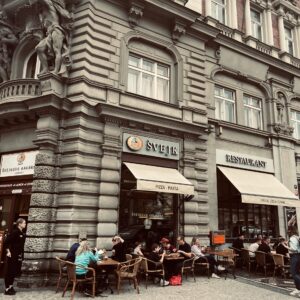 Švejkova kavárna Corner z venku